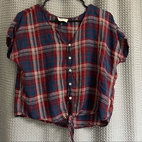 Universal Thread Shirt - Picture 1 of 3